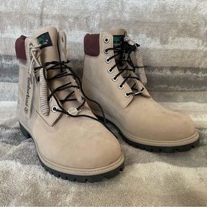 Brand new Men’s 9.5 Timberland Boots